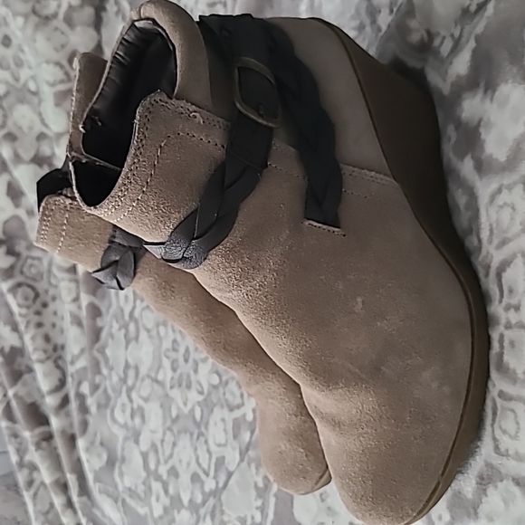 White Mountain ankle wedge boots - Picture 2 of 4